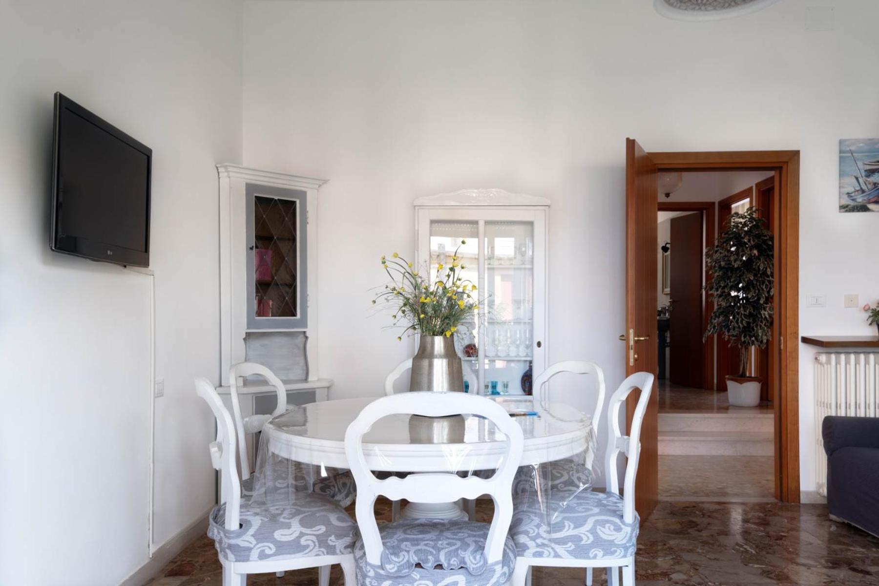 Appartamento Zia Cecilia Desenzano del Garda Luaran gambar